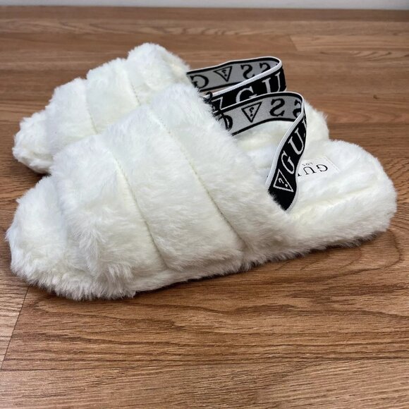 Guess Liddie Slippers Slides Faux Fur White Size 8 Womens NEW - Picture 1 of 8